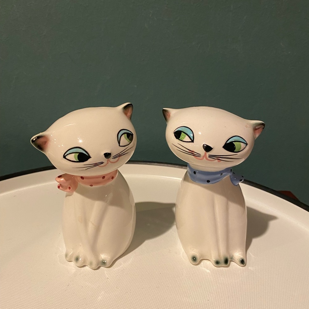 Vintage Holt Howard Cat Salt and Pepper shakers Figurines, Anthropomorphic 1950s